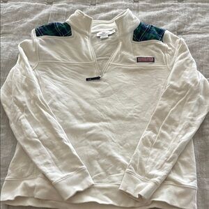 Women’s M Vineyard Vines White Pullover with Plaid Accents